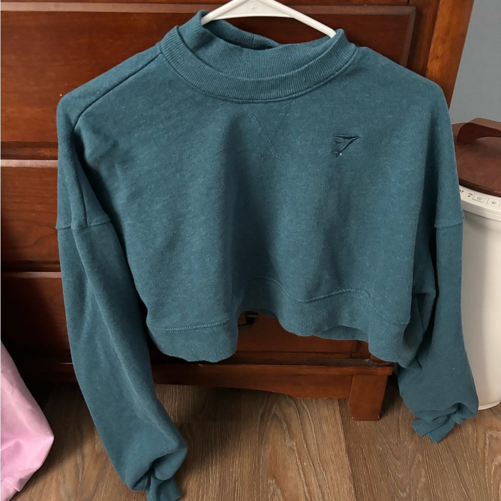 GYMSHARK cropped sweatshirt